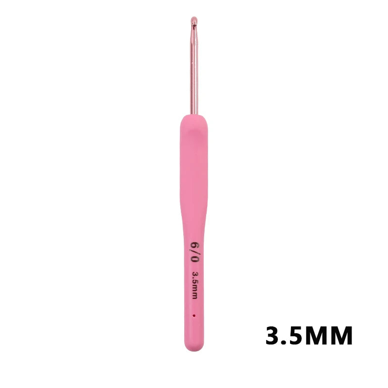 Crochet Hooks, Peach Pink Soft Handles for Handmade Sweaters & Scarves