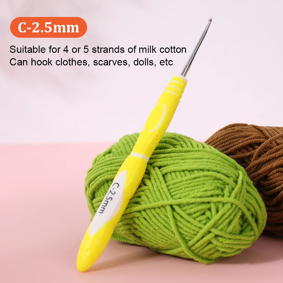 Crochet Hooks, Aluminum with Soft TPR Handles for Sweaters & Scarves
