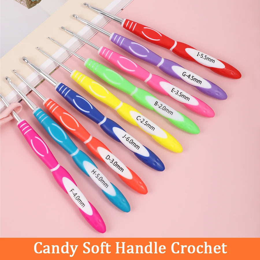 Crochet Hooks, Aluminum with Soft TPR Handles for Sweaters & Scarves
