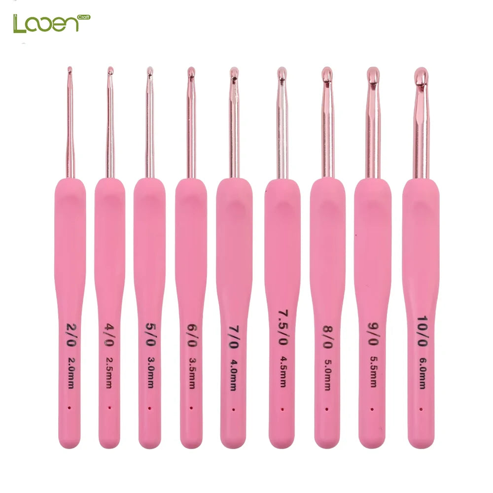 Crochet Hooks, Peach Pink Soft Handles for Handmade Sweaters & Scarves