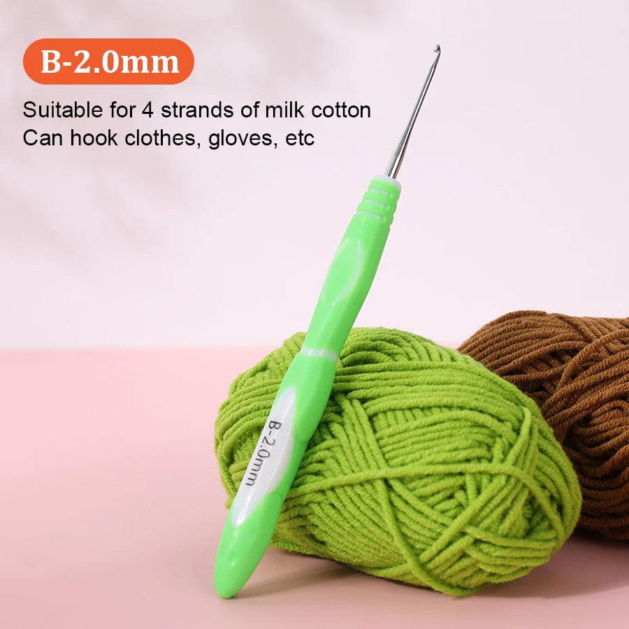 Crochet Hooks, Aluminum with Soft TPR Handles for Sweaters & Scarves