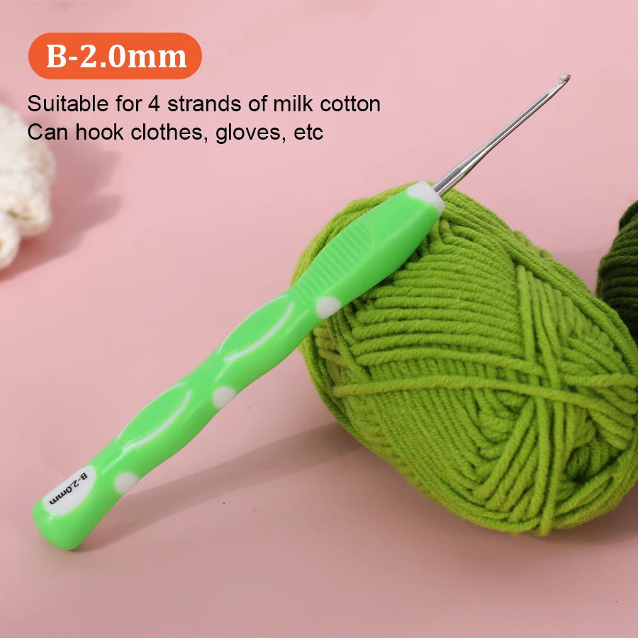 Crochet Hooks, Aluminum with Soft TPR Handles for Sweaters & Scarves