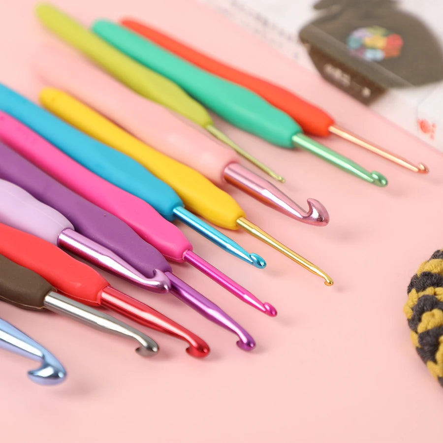 Crochet Hooks, Aluminum Set with Soft TPR Handles for Handmade Scarves