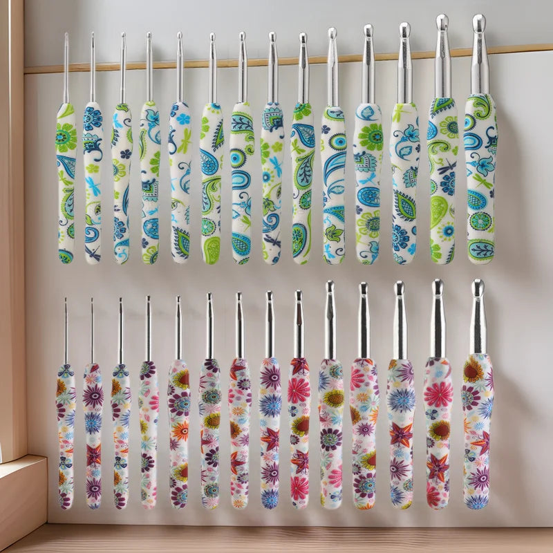 Crochet Hooks, Soft TPR Handles for Sweaters & Handmade Yarn Projects