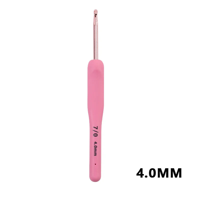 Crochet Hooks, Peach Pink Soft Handles for Handmade Sweaters & Scarves