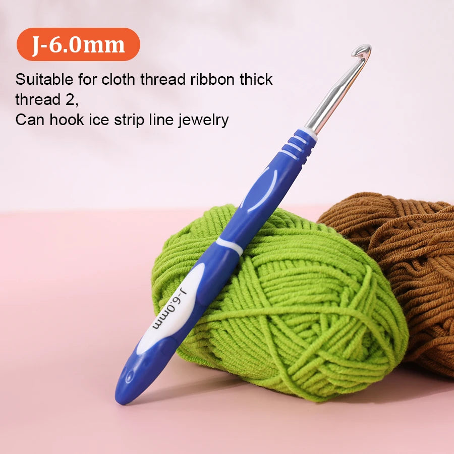 Crochet Hooks, Aluminum with Soft TPR Handles for Sweaters & Scarves