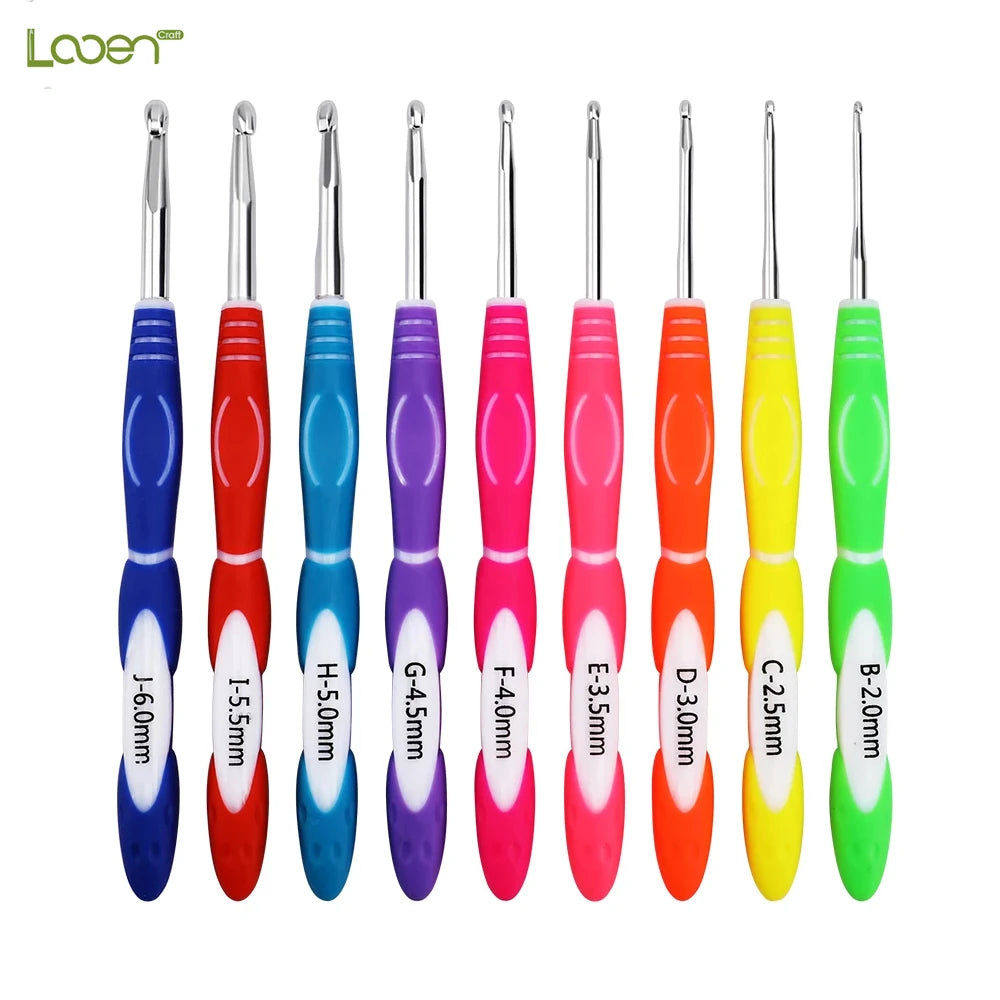 Crochet Hooks, Aluminum with Soft TPR Handles for Sweaters & Scarves