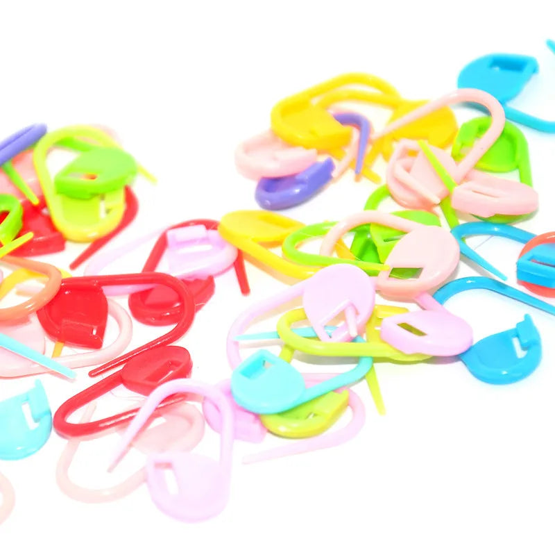 Stitch Markers, Plastic Locking Clips for Knitting & Crochet Yarn Projects