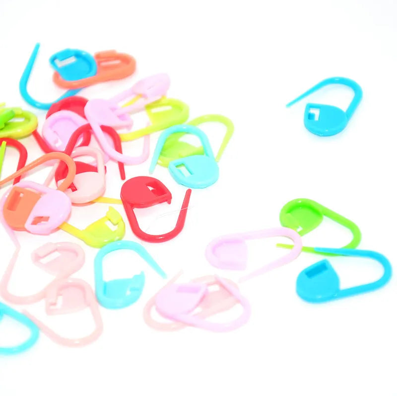 Stitch Markers, Plastic Locking Clips for Knitting & Crochet Yarn Projects