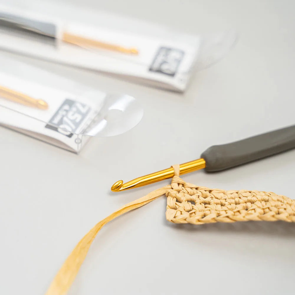Crochet Hook, Tulip Etimo for Handmade Yarn Crafts & Crochet Accessories