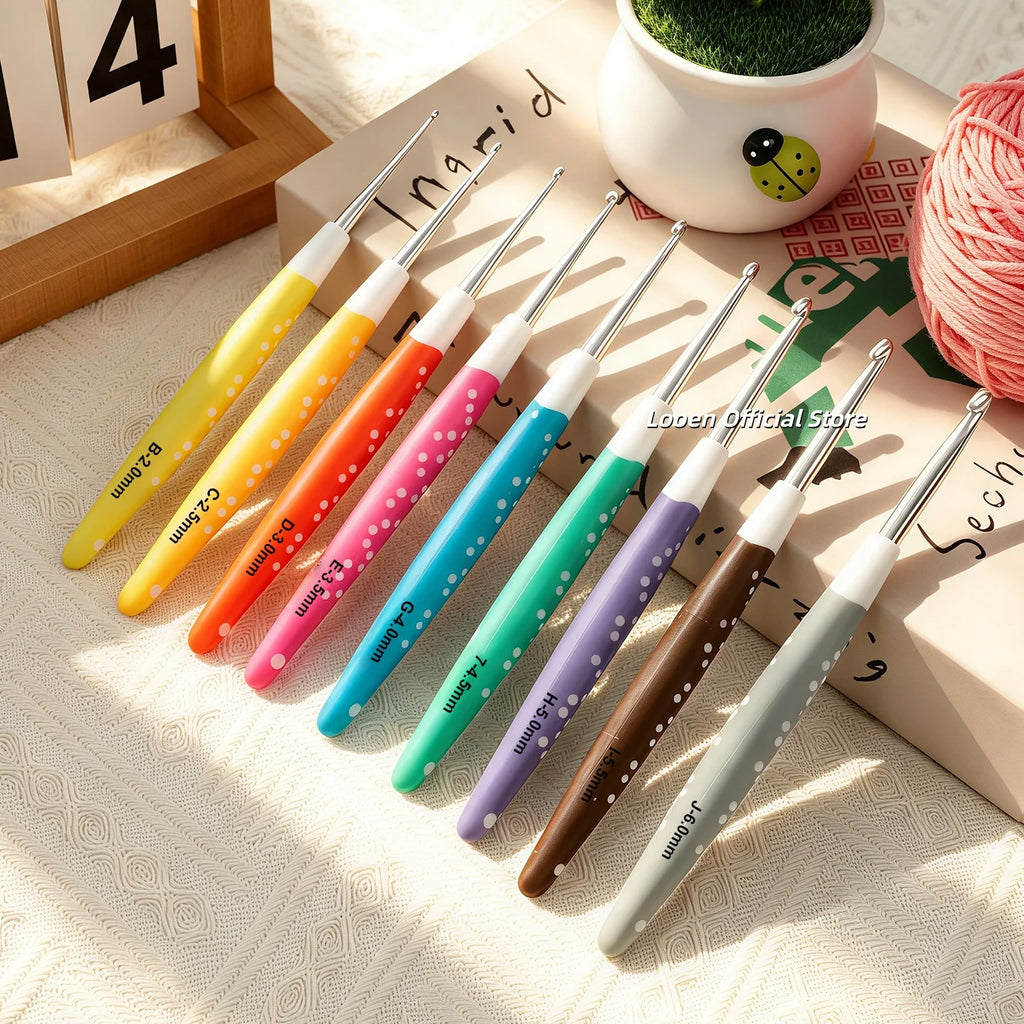 Crochet Hooks, Aluminum for Handmade Yarn & Beginner Needlecraft Projects
