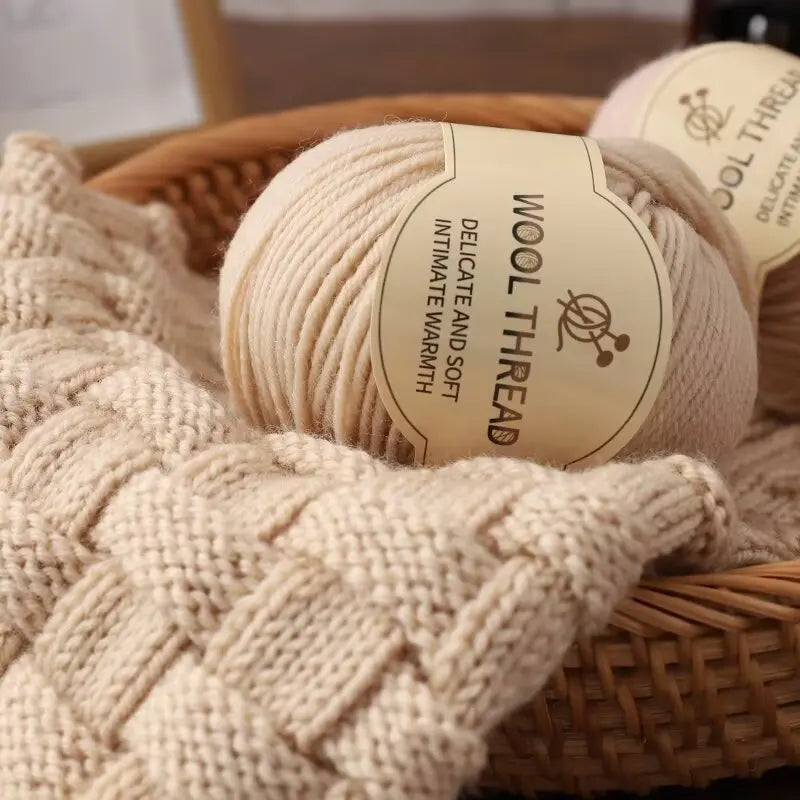 Yarn, Medium-Coarse for Handmade Sweaters, Scarves, Hats & Winter Knitwear