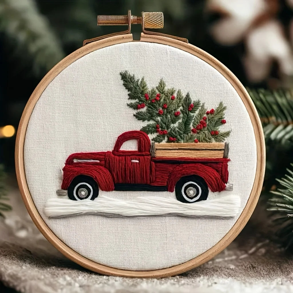 Christmas pattern hand-embroidery DIY material package set, equipped with an English guide and instruction manual, is particular