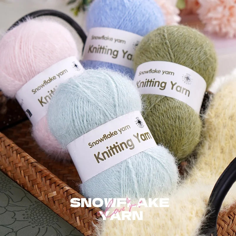 Yarn, Long-Pile Snowflake Texture for Shawls, Sweaters, Hats & Scarves