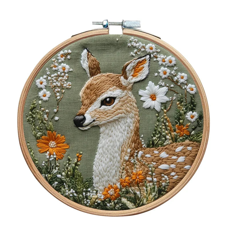 Embroidery Kit, Animal Landscapes with Hoop for Handmade Wall Art & Gifts