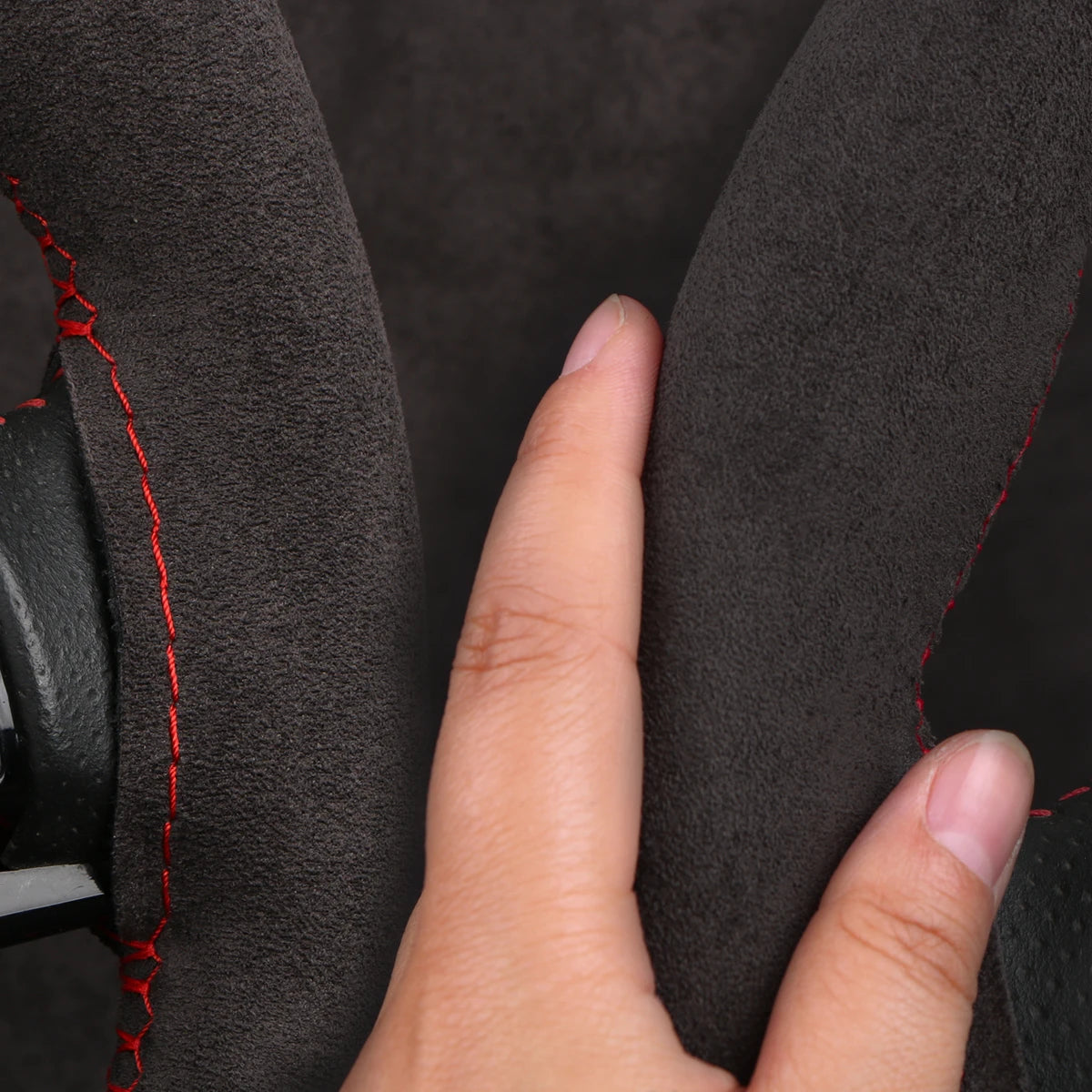 Universal Suede Car Steering Wheel Steering Wheel Cover Anti-Slip Comfort