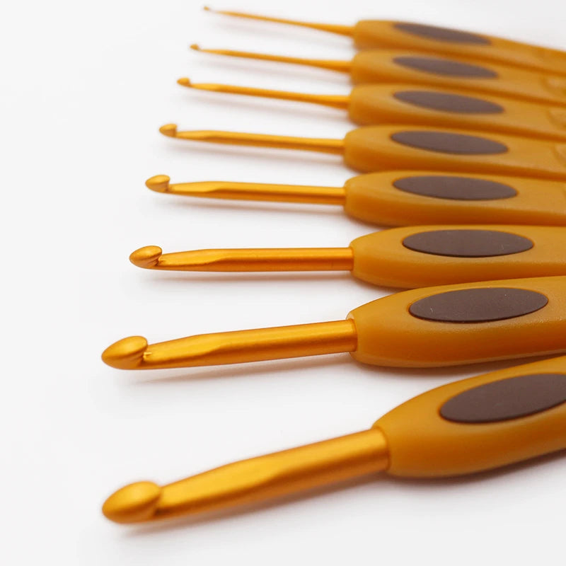 Crochet Hook, Clover for Handmade Yarn Crafts & Needlecraft Accessories