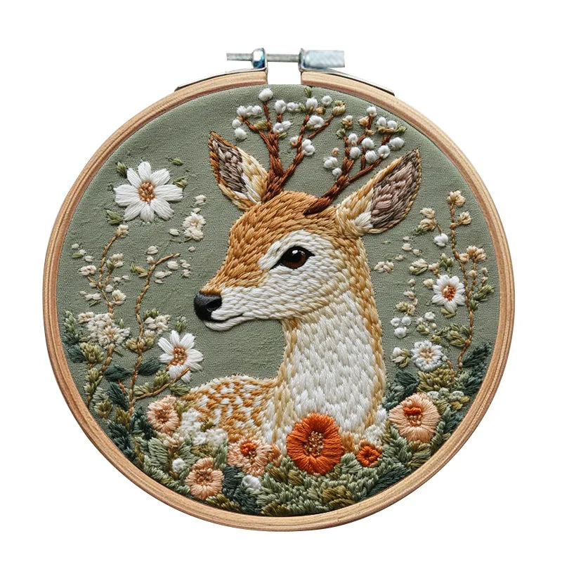 Embroidery Kit, Animal Landscapes with Hoop for Handmade Wall Art & Gifts