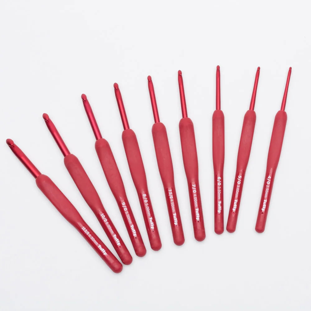 Crochet Hook, Tulip Etimo Red for Handmade Yarn Crafts & Needlework