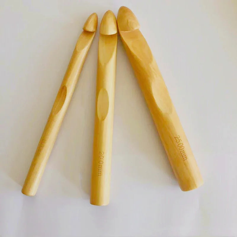 Crochet Hooks, Large Wooden & Bamboo Styles for Chunky Yarn Projects