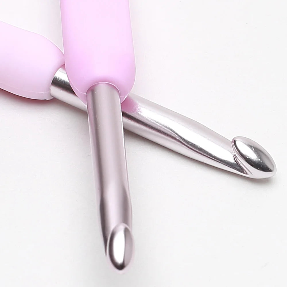 Crochet Hook, Tulip Etimo Rose for Handmade Yarn Crafts & Needlework