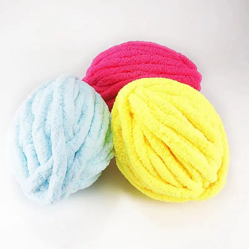 Yarn, Extra-Thick Chenille for Blankets, Cushions, Pet Beds & Cozy Crafts