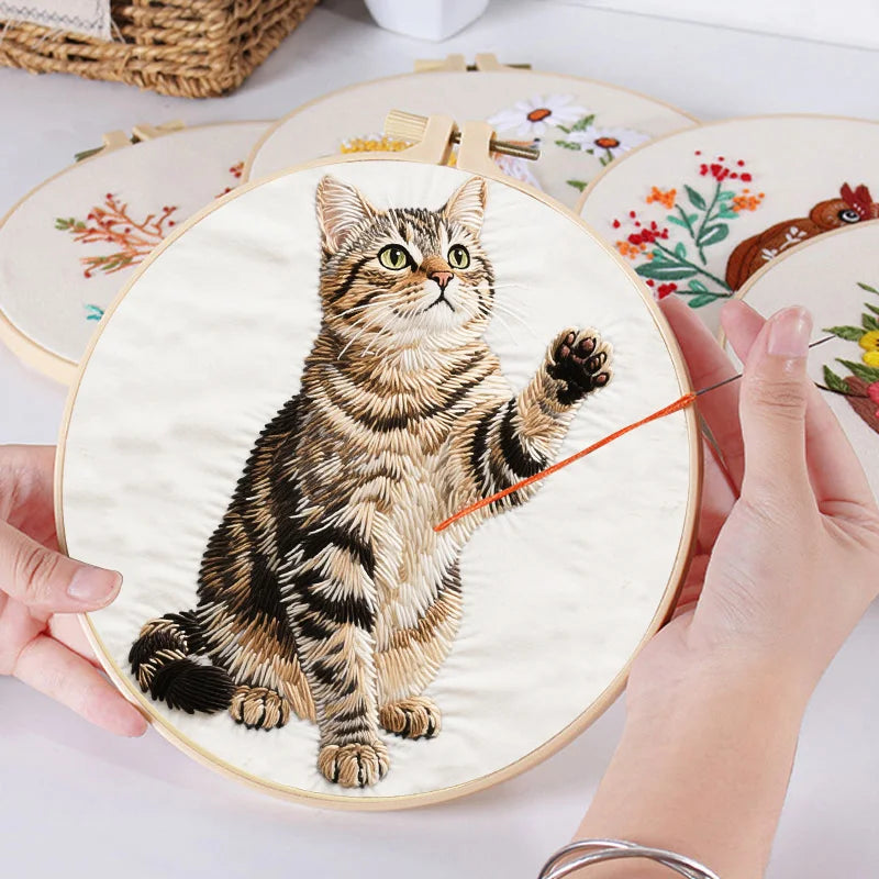 Embroidery Kit, Cats for Beginner Needlework & Handmade Animal-Themed Gifts
